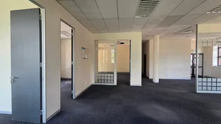 210 Square meter Offce Unit to Let in Highveld with main road exposure