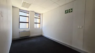 160 Square Meter Commercial unit to let on Witch-Hazel Avenue in Highveld