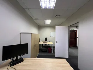 First Floor A-Grade Office To Let in Golf View Office Park