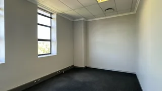308 Square Meter Commercial unit to let in Highveld with proximity to highway