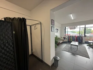 Prime Retail Space to Let - 18 Gleneagles Road, Greenside