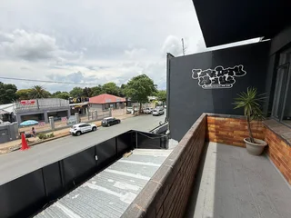 Prime Retail Space to Let - 18 Gleneagles Road, Greenside