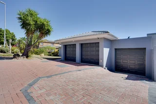 Neat-as-a-Pin, Move-In Ready Family Home in Prime Location