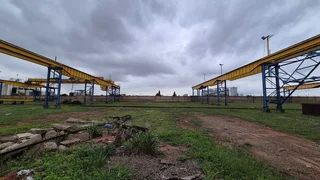 C10 - 3,775sqm Yard with Gantry Cranes