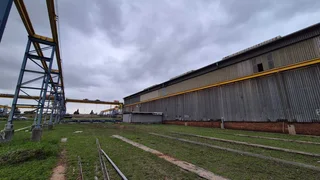 C10 - 3,775sqm Yard with Gantry Cranes