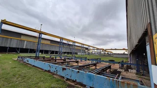 C10 - 3,775sqm Yard with Gantry Cranes