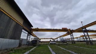 C11 -2,235sqm Factory with Cranes To Let - Roodekop