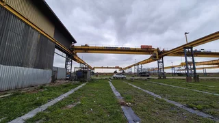 C11 -2,235sqm Factory with Cranes To Let - Roodekop