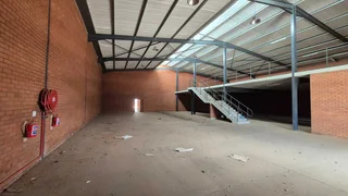 Unit 4 - 1392sqm To Let in Aeroton