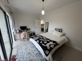 Secure 1-bedroom Apartment In Dorothea Drive