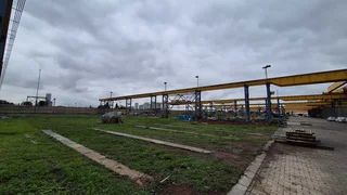 C13 - 2,500sqm Factory To Let with cranes - Roodekop