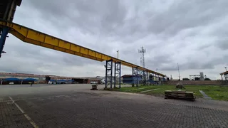 C13 - 2,500sqm Factory To Let with cranes - Roodekop