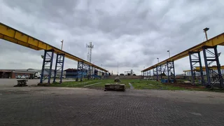 C13 - 2,500sqm Factory To Let with cranes - Roodekop