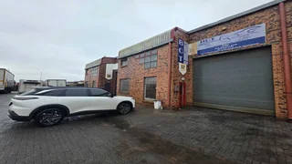 Mini factory TO LET in Elandsfontein of 345sqm