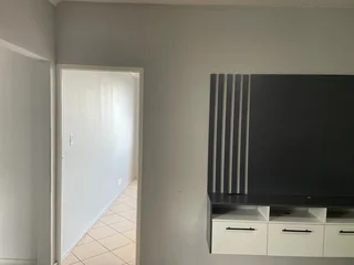 Sharing 3-Bedroom And 1-Bath Apartment In Pretoria West