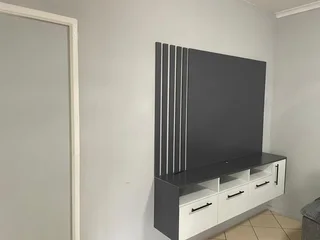 Sharing 3-Bedroom And 1-Bath Apartment In Pretoria West