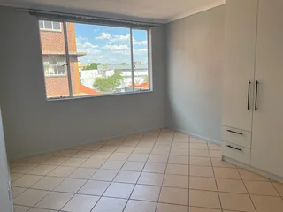 Sharing 3-Bedroom And 1-Bath Apartment In Pretoria West