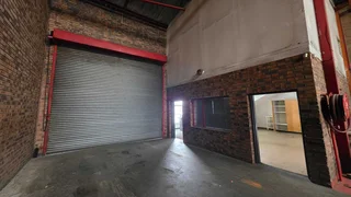 Mini factory TO LET in Elandsfontein of 345sqm