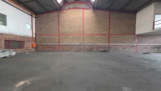 Mini factory TO LET in Elandsfontein of 345sqm