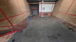 Mini factory TO LET in Elandsfontein of 345sqm