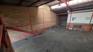 Mini factory TO LET in Elandsfontein of 345sqm