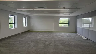 667m² Office to let Woodmead