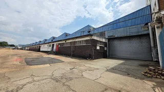 Large 13,000sqm facility TO LET in Elandsfontein