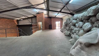 Unit 20 - 243sqm To Let in Ormonde