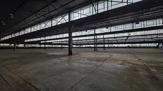 Large manufacturing/warehousing facility TO LET in Elandsfontein
