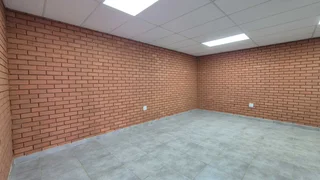 Unit 5 - 1303sqm To Let in Aeroton