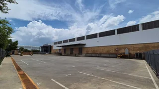 4,626m² Logistics Warehouse To Let |  Premium Distribution Facility - Gosforth Park