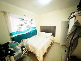 Secure 2-Bedroom And 1-Bathroonm Apartment On Argyle