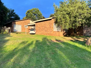 Secure 2-Bedroom And 1-Bathroonm Apartment On Argyle