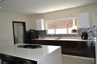 3 BEDROOM HOUSE  FOR SALE IN MOUNT EDGECOMBE