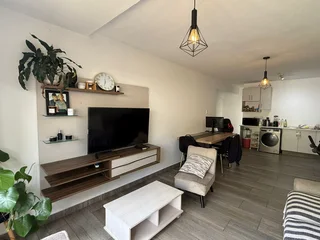 Modern 3-Bedroom Family Apartment with Garden