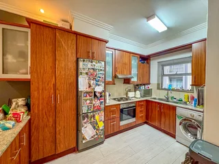 Spacious Lock Up And Go