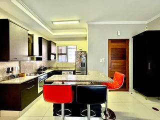 Immaculate Ocean Views, Lock up and go property for SALE!