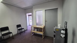 108 Square Meter commercial to let in Centurion