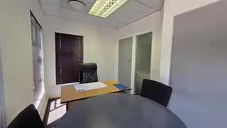 108 Square Meter commercial to let in Centurion