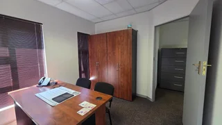 108 Square Meter commercial to let in Centurion