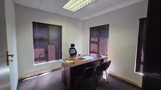 108 Square Meter commercial to let in Centurion