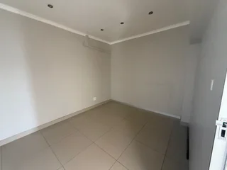 200 Sqm Office To Let Raslouw - with Mainroad Exposure