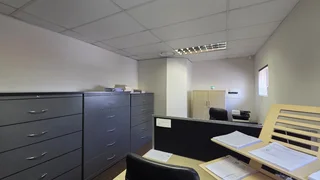 108 Square Meter commercial to let in Centurion