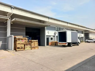 Prime Warehouse Space Available to let in Riverhorse Valley