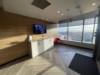 466m² Office To Let in Cape Town - Main road exposure