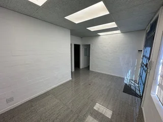 200m² Warehouse To Let in St Michael&#39;s Park, Salt River