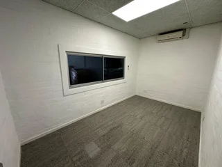 200m² Warehouse To Let in St Michael&#39;s Park, Salt River