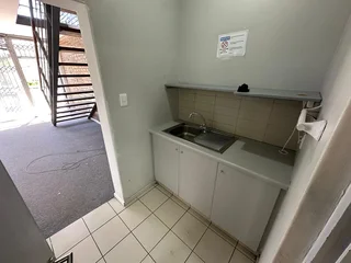 194m² Warehouse To Let in Northgate Business Park, Milnerton