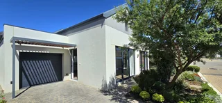 Charming New 2 Bedroom Unit In Oasis Life Retirement Village