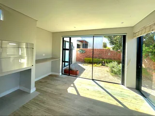 Secure &amp; Stylish 2-Bedroom Living in Oasis Life Retirement Village